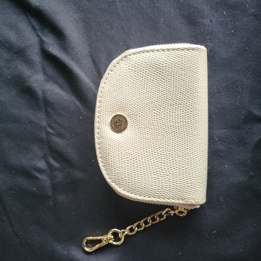 Beige Textured Coin Purse with Gold Chain